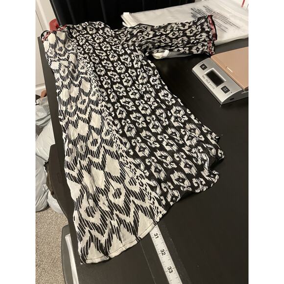 Chicos Womens Tunic Size 3 US XL Black White Abstract Rayon Sheer Relaxed Artsy - Picture 7 of 8